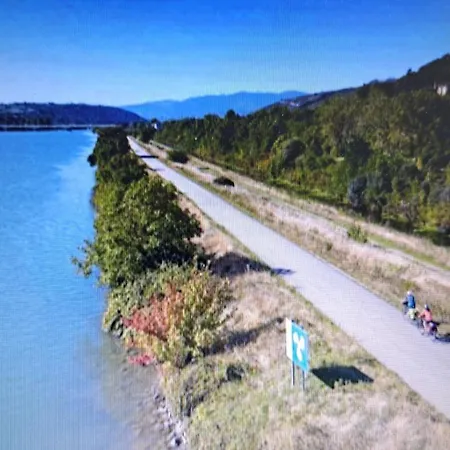 Campingplads A Condrieu, Mobil 6 Pers Sur Les Bords Du Rhone, Avec Parc Aquatique *
