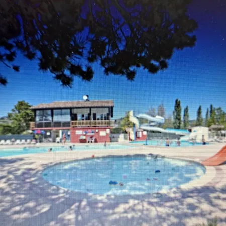 A Condrieu, Mobil 6 Pers Sur Les Bords Du Rhone, Avec Parc Aquatique * Condrieu